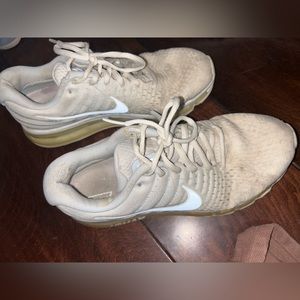 Nike air max size 9.5